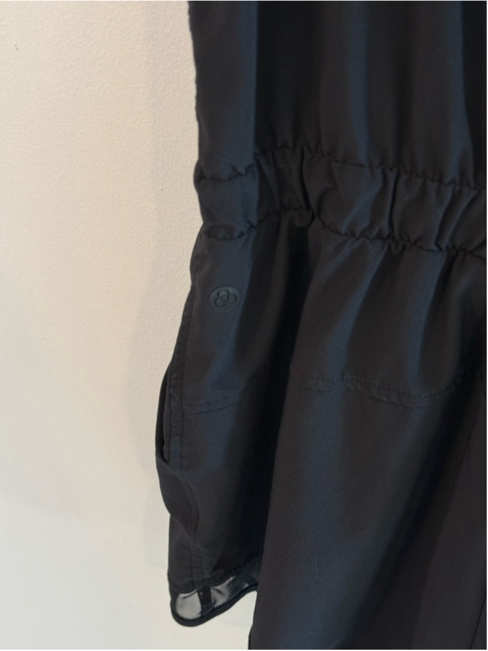 Black Sleeveless Romper Cover-Up Pockets Open Back Women’s S - Picture 3 of 6